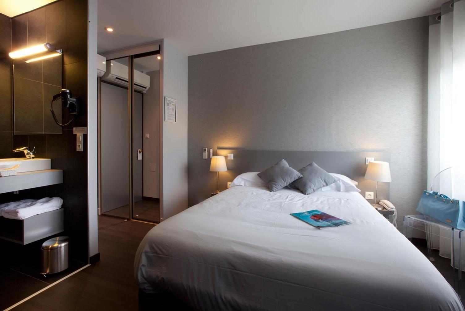 Logis Hotel - Restaurant - Spa - Le Relais De Farrou Villefranche-de-Rouergue Eksteriør billede