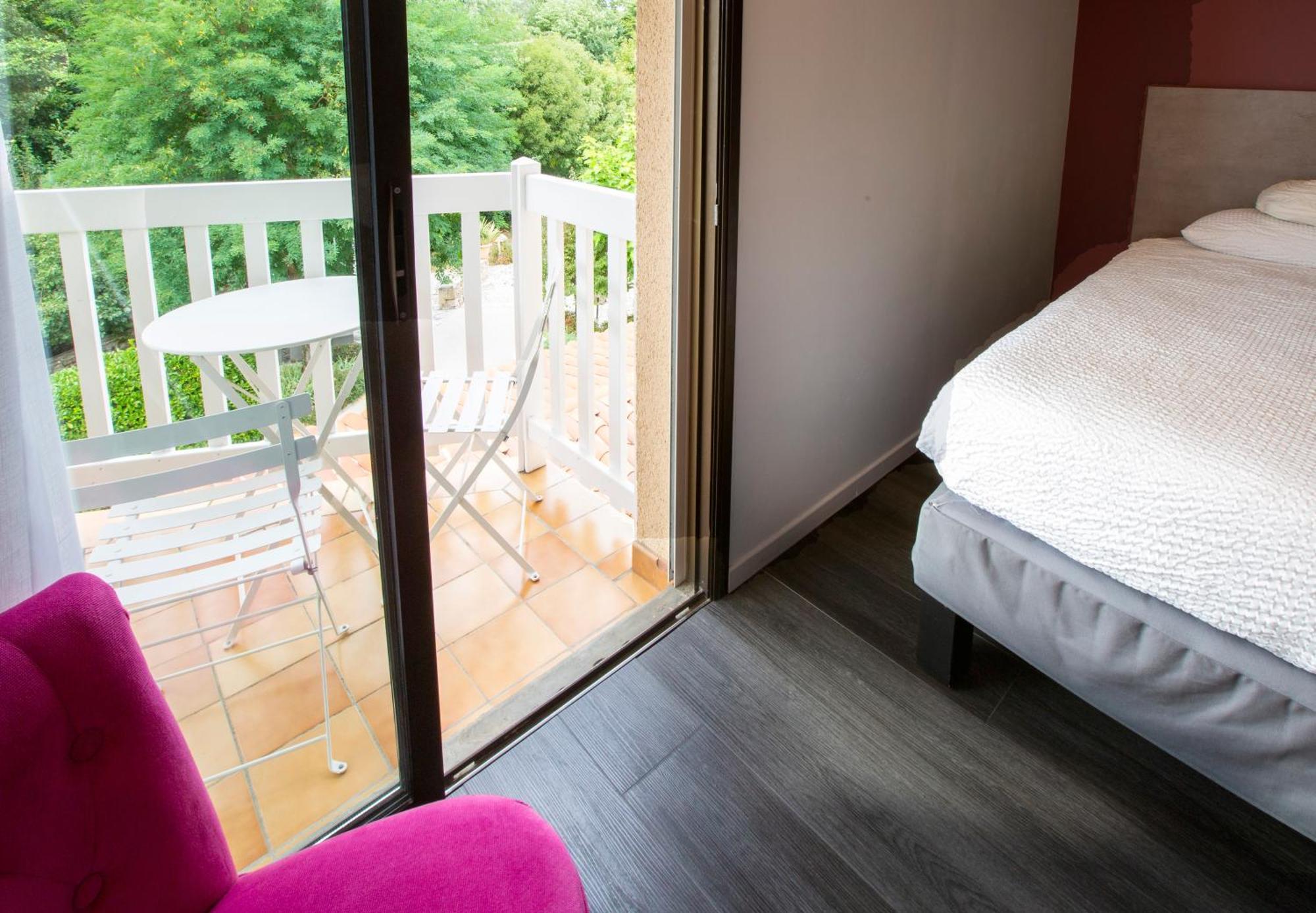 Logis Hotel - Restaurant - Spa - Le Relais De Farrou Villefranche-de-Rouergue Eksteriør billede