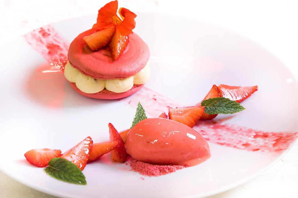 Logis Hotel - Restaurant - Spa - Le Relais De Farrou Villefranche-de-Rouergue Eksteriør billede